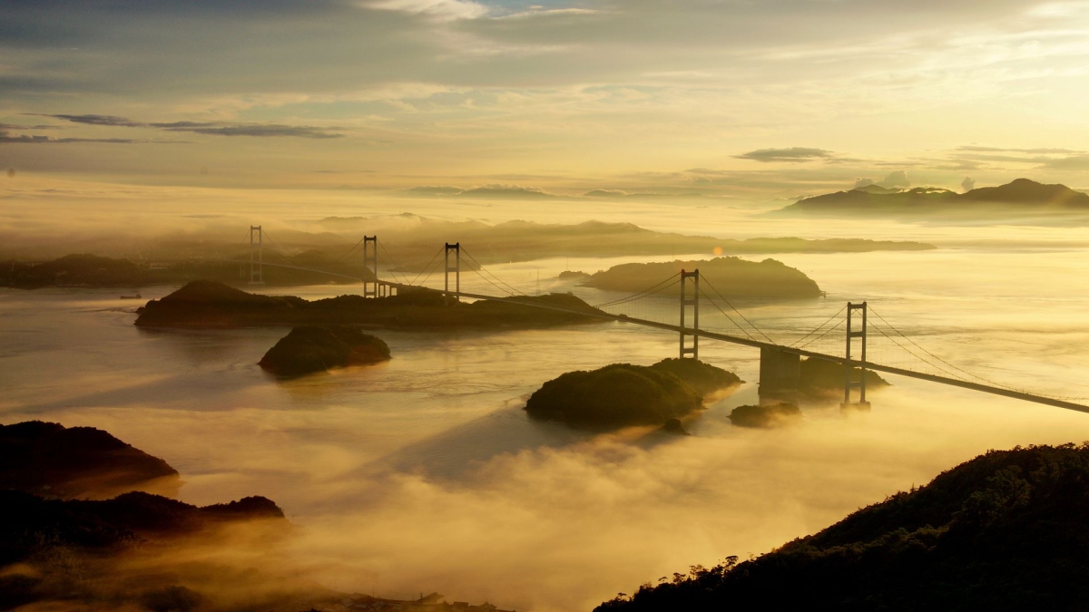 愛媛県 亀老山から望む来島海峡大橋